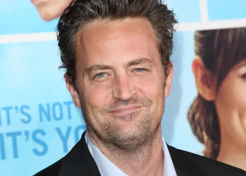 Metjū Perijs (1669-2023).