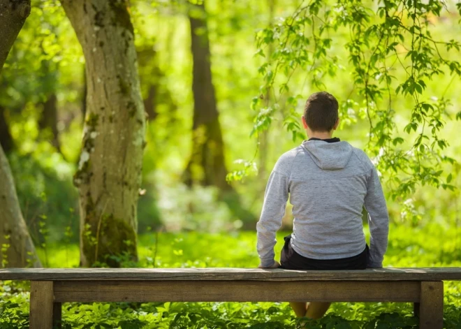 Когда другие празднуют, а вам хочется побыть в одиночестве - нормально ли грустить во время праздников?