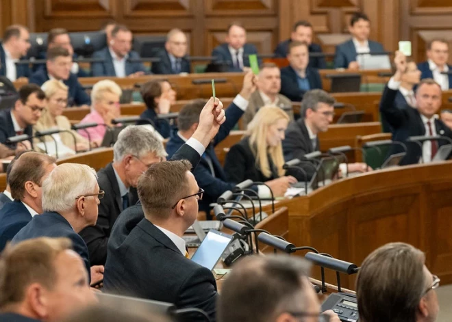 Pēdējā iespēja uzzināt, cik kurš pelna! Jau gatavo grozījumus, lai aizliegtu publiskot valsts amatpersonu atalgojumu