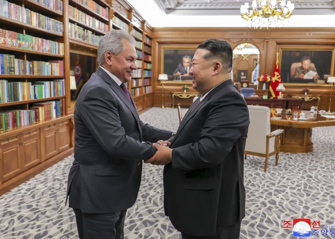 Uz Krieviju brauks tūkstošiem sapieru un celtnieku no Ziemeļkorejas