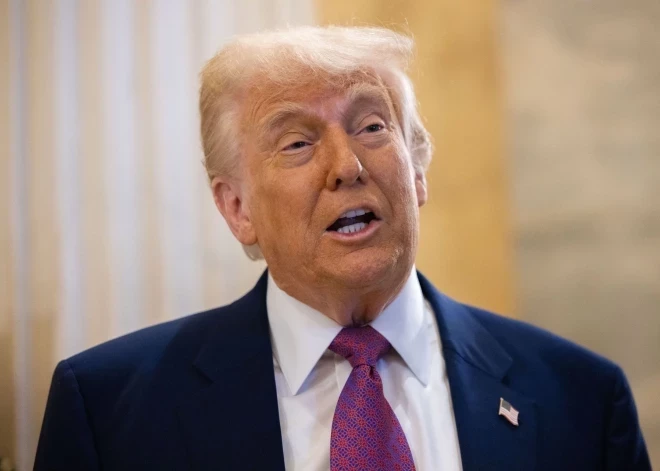 Tramps norāda, ka "pagaidām nenogalinās Irānas augstāko līderi"