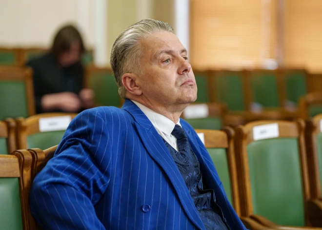Saeimas komisija atbalsta Jansona atbrīvošanu no tiesībsarga amata