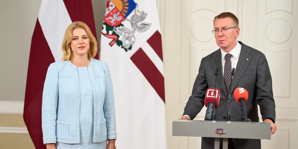 Premjere un prezidents atbalstītu samērīgāku risinājumu amatpersonu atalgojuma publiskošanai.