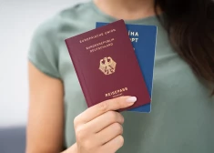 Гражданам Украины разрешили иметь паспорта других стран. Но только не российский