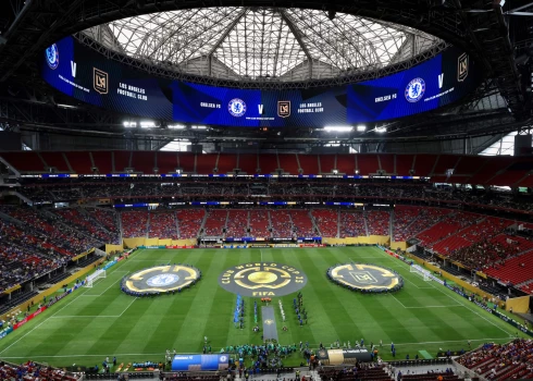 Pustukšais Atlantas stadions Londonas "Chelsea" un "Los Angeles" spēlē.