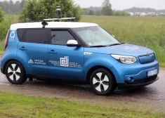 FOTO, VIDEO: Ādažos testē pašbraucošo auto