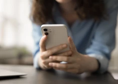 Brīdina par telefonkrāpniekiem, kuri aktīvi sūta īsziņas CSDD vārdā