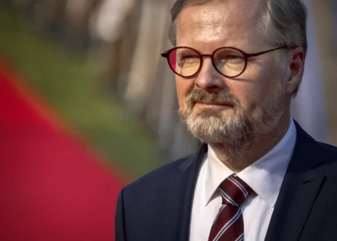 Premjerministra Petra Fialas valdība izturējusi uzticības balsojumu.