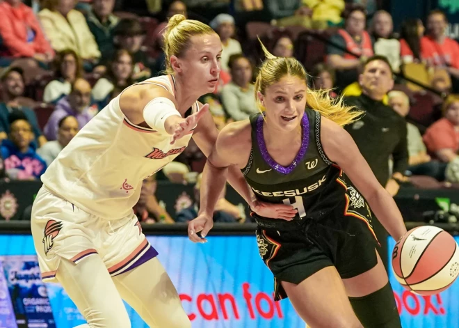 Kitija Laksa ar rezultatīvu sniegumu palīdz Fīniksas "Mercury" uzvarēt WNBA