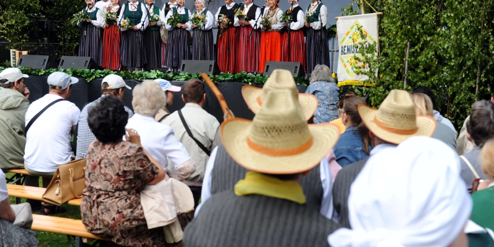 Starptautiskais folkloras festivāls "Baltica" notiek kopš 1987.gada katru reizi citā Baltijas valstī.