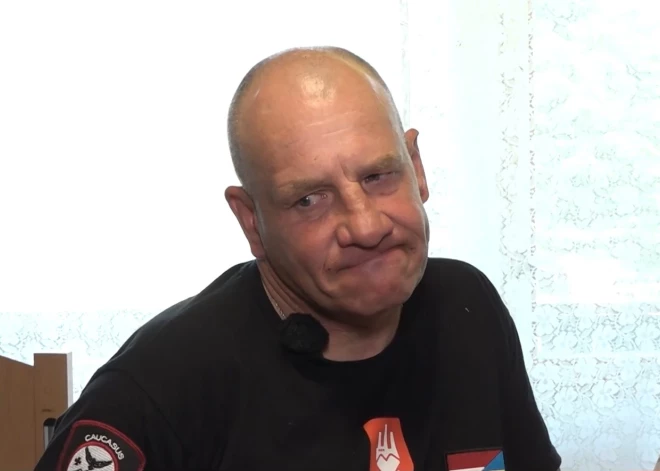 "Не боюсь умереть, боюсь, что эта война не закончится": латвийский доброволец, потерявший обе ноги в Украине, снова отправляется на фронт