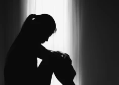 Тревожная тенденция - в Латвии все больше людей задумывается о самоубийстве