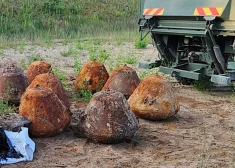 FOTO: Rīgas apkārtnē atrastas astoņas nesprāgušas jūras mīnas