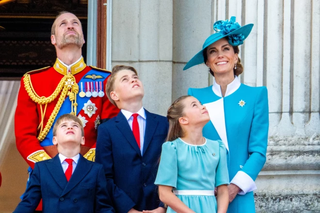Princese Ketrīna pievienojās karaliskajai ģimenei karaļa oficiālās dzimšanas dienas svinībās “Trooping The Colour”, kas notika šā gada 14. jūnijā.