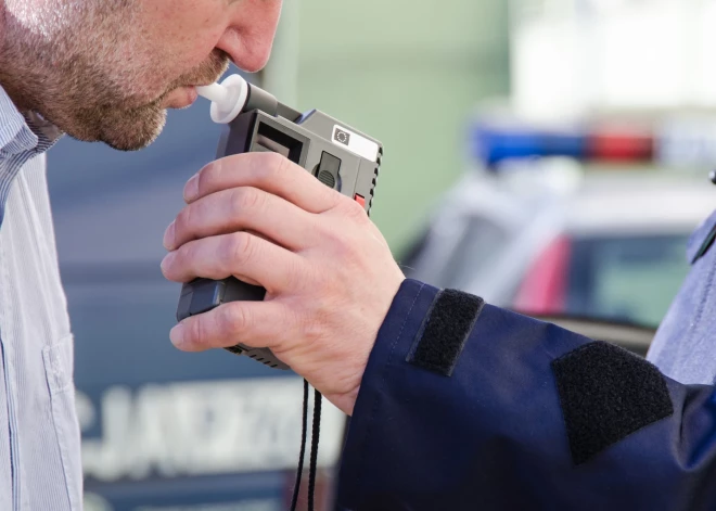 В Эстонии хотят разрешить работодателю проверять работников на состояние опьянения