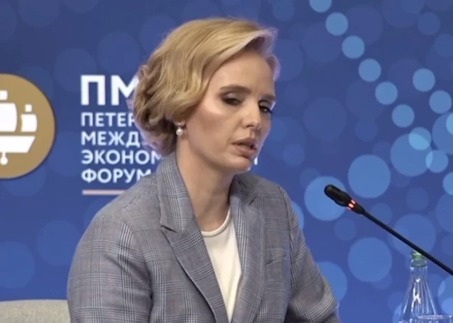 Kamēr Putins Ukrainā izvērš asiņainu karu, viņa vecākā meita retu reizi parādās publikā un runā par "cilvēka uzlabošanu"