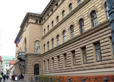 Saeimā šodien kaunina deputātus, kuri gada ietvaros sapelnījušies administratīvos sodus