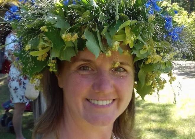 Trejdeviņiem ziediem - kā uzpīt Jāņu vainagu. Meistarklase soli pa solim