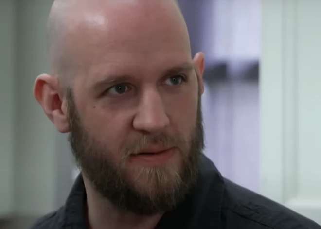 Vīrietis bildina mākslīgā intelekta čatbotu. Kas par to sakāms viņa draudzenei?