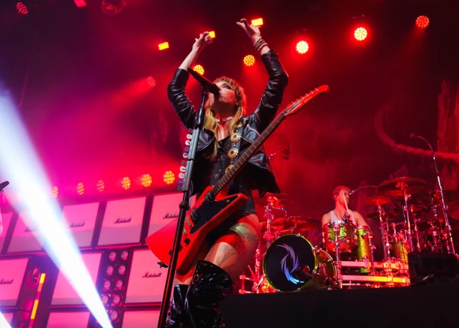 Halestorm piedāvā enerģisku šovu Rīgā.