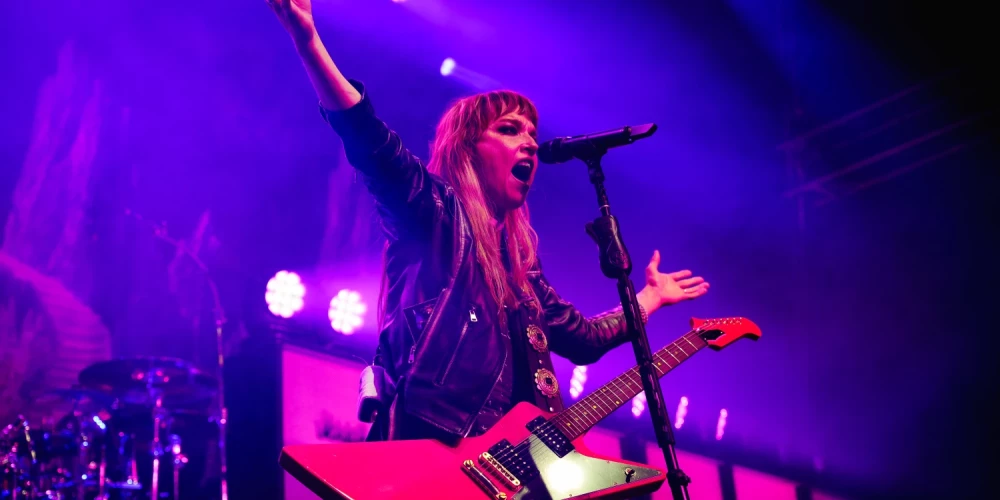 Halestorm piedāvā enerģisku šovu Rīgā.