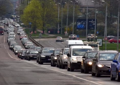 Brīdina par pirmssvētku sastrēgumiem, cilvēkiem dodoties prom no Rīgas