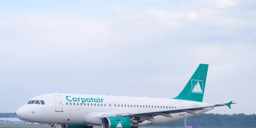 Lidsabiedrības "Carpatair" lidmašīna.