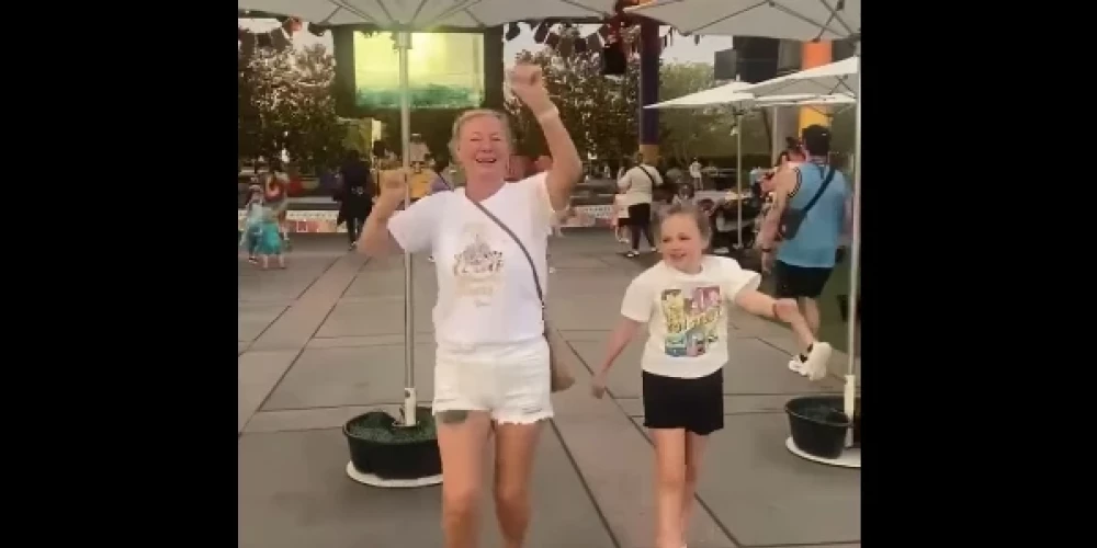 Видео с Disney World стало последним воспоминанием о бабушке.