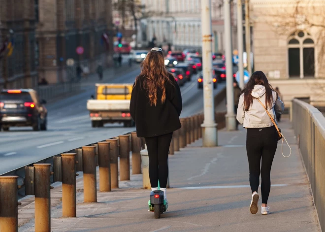 Izmaiņas: sievietes uzaicinājumu uz dzemdes kakla vēzi vairs nesaņems reizi 3 gados - tas būs retāk