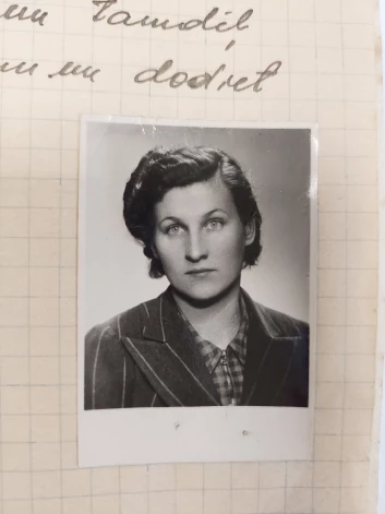 Viens no Andrejam Lihtenbergam vissvarīgākajiem cilvēkiem bija viņa māte Austra Bumbieris (dzimusi Bangerskij). (Foto no A. Bumbiera dokumentiem)