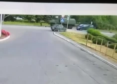 Krievijas karavīri ar "Ural" izraisa letālu ceļa satiksmes negadījumu.