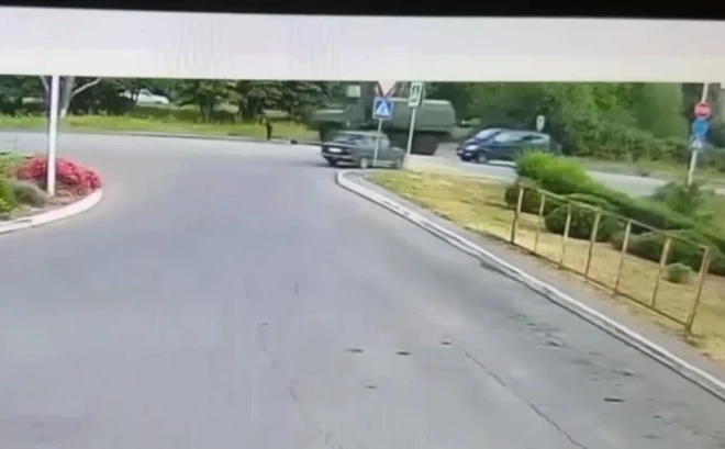 Krievijas karavīri ar "Ural" izraisa letālu ceļa satiksmes negadījumu.