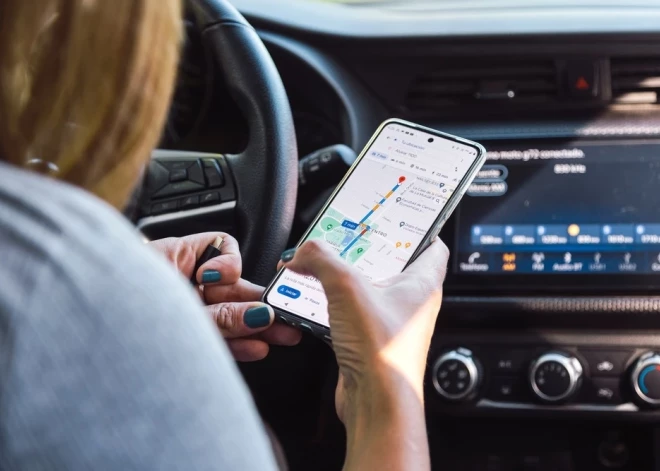 Популярное приложение Google Maps решило научить водителей ходить пешком и ездить на автобусе