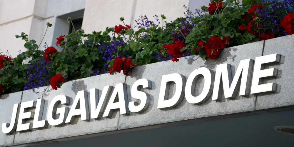 Domes sēdes darba kārtībā plānots apspriest balsu skaitīšanas komisijas izveidošanu Jelgavas novada domes priekšsēdētāja vēlēšanām un ievēlēt Jelgavas novada domes priekšsēdētāju.