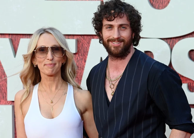 58-летняя Сэм Тейлор-Джонсон вышла в свет с 35-летним мужем Аароном: они познакомились, когда ему было 18