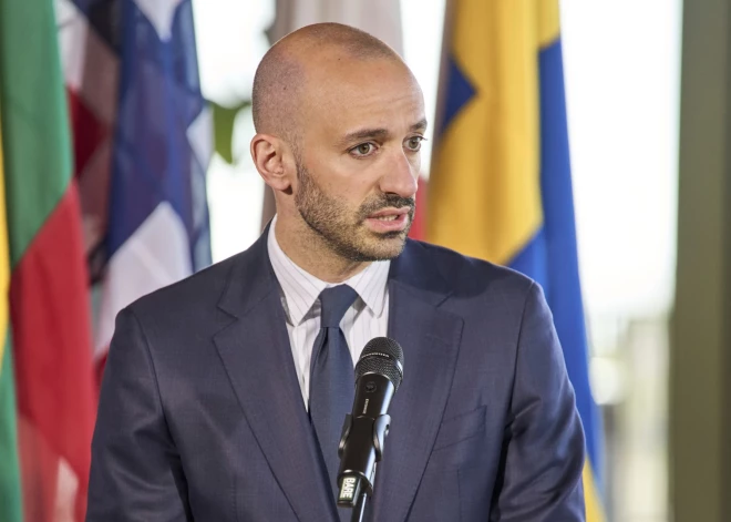 Francijas ārlietu ministrs: "Mēs aicinājām Irānas ministru apsvērt sarunas ar visām pusēm, tostarp ASV"