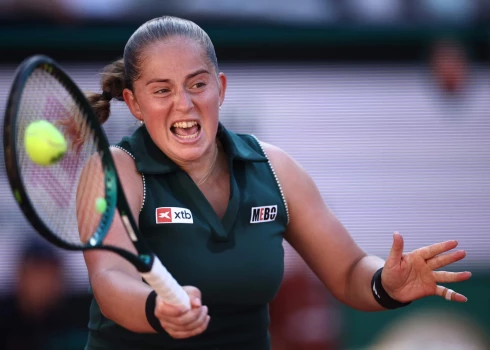 Latvijas pirmā rakete Aļona Ostapenko.