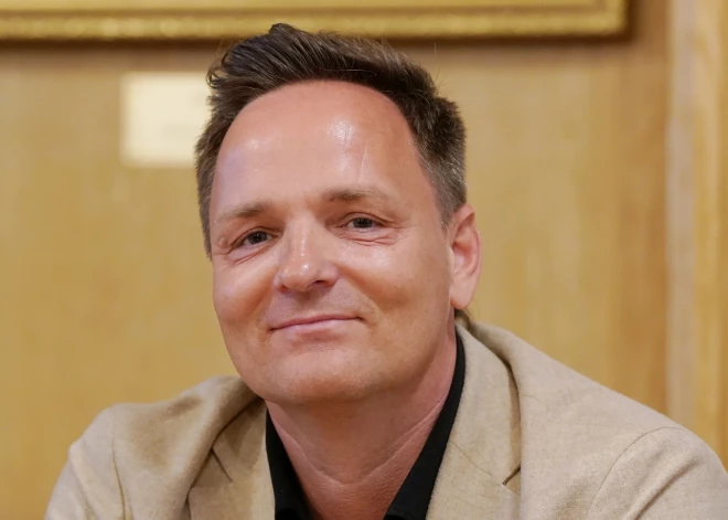 Декларация главы Госканцелярии Кронбергса: BMW, недвижимость и 84 875 евро дохода