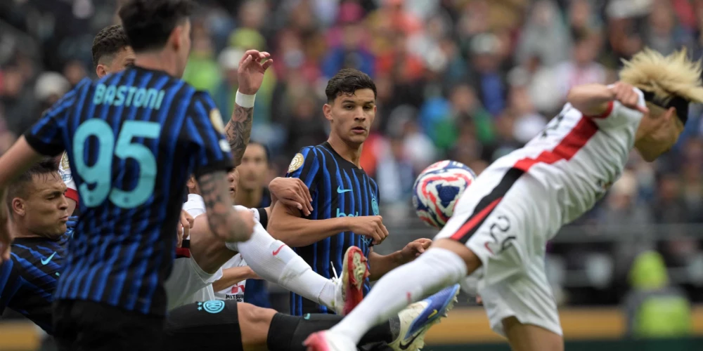  "Inter" uzvar Japānas klubu kompensācijas laikā.