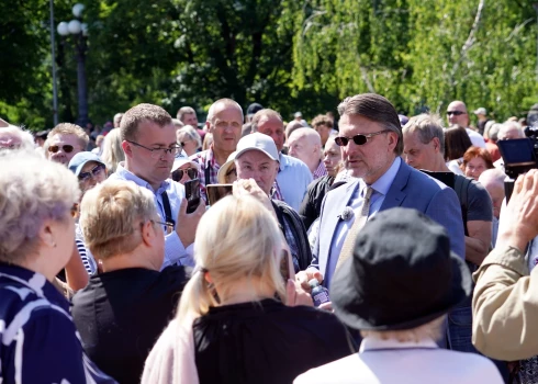 Айнар Шлесерс во время предыдущего митинга.