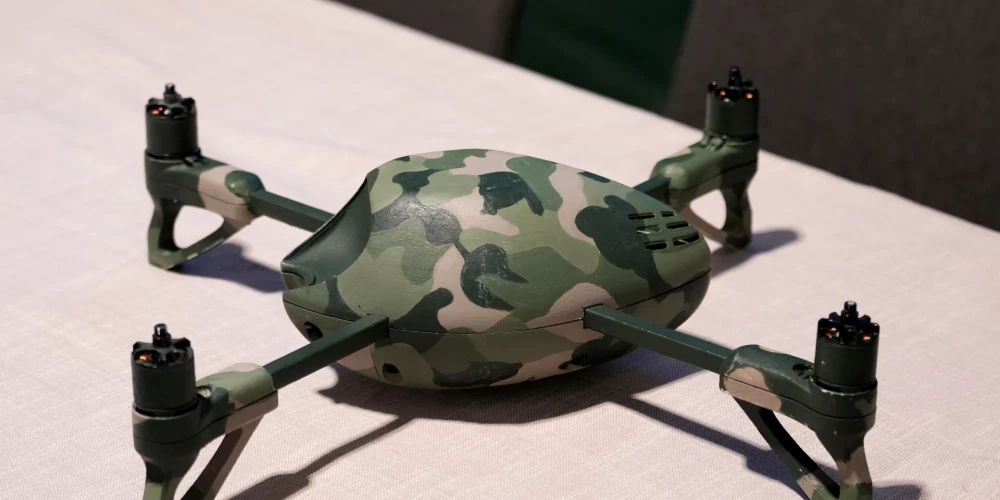 Drons aizsardzības inovāciju samitā "Drone Summit 2025".