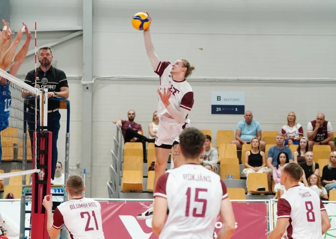 Latvijas volejbola izlase Zelta līgas turnīru ar pārliecinošu zaudējumu spāņiem