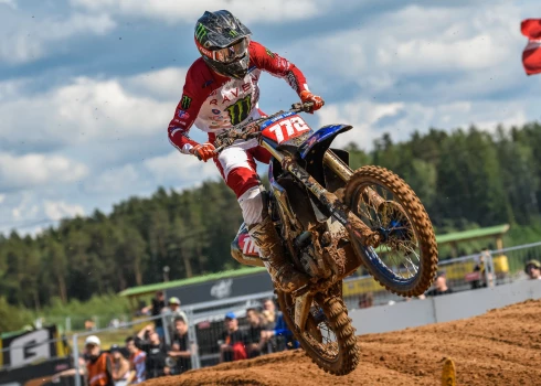 Jānis Mārtiņš Reišulis, kurš kļuva par pirmo Latvijas braucēju kopš Paula Jonasa, kurš uzvarējis Ķeguma posmā, ir Eiropas čempionāta kopvērtējuma vadībā 250 kubikcentimetru klasē.