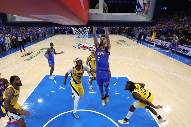Oklahomasitijas "Thunder" komanda svētdien kļuva par Nacionālās basketbola asociācijas čempioni.