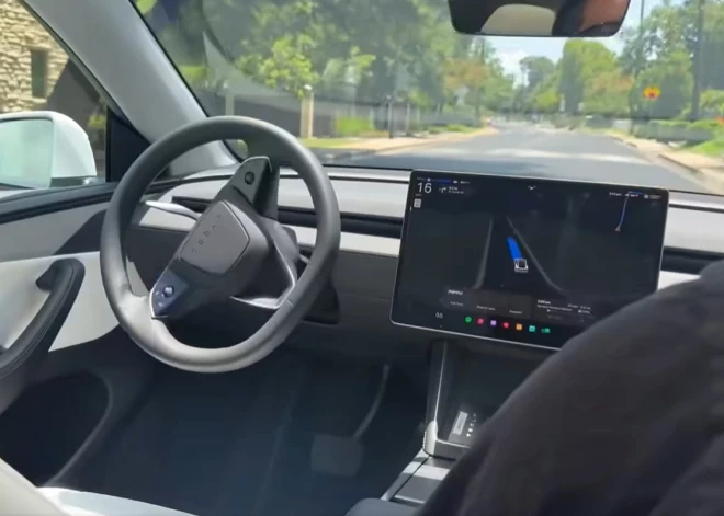 ВИДЕО: "кульминация десятилетней работы" - Илон Маск запустил роботакси