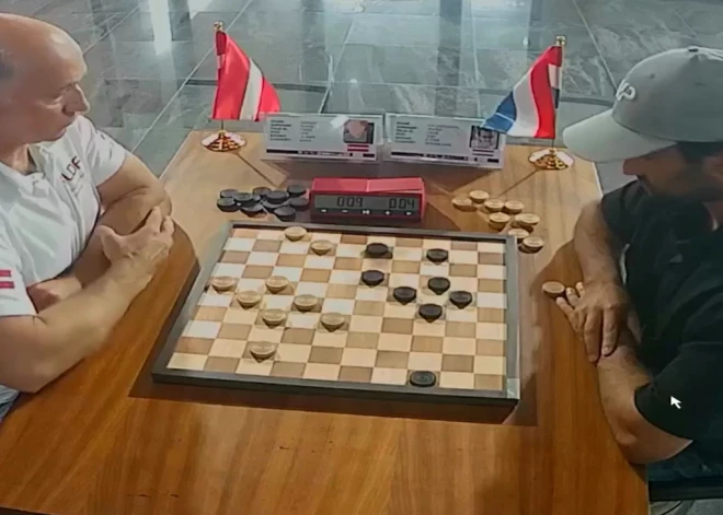 Guntis Valneris izcīna bronzas medaļu pasaules čempionātā simtlauciņu dambretē