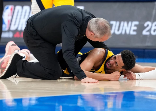 NBA finālā zaudējušās Indiānas "Pacers" līderis Halibērtons var izlaist nākamo sezonu smagas traumas dēļ