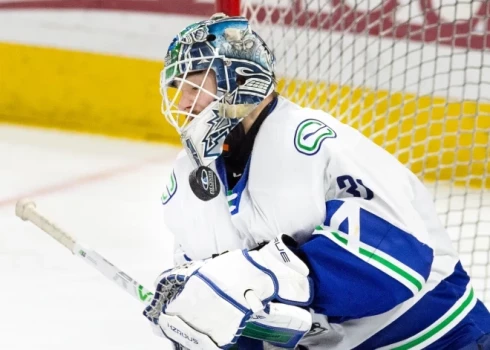 Латвийский вратарь завершил сезон на высокой ноте.