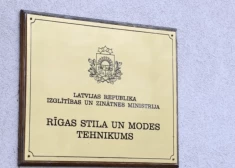 Dienesta pārbaude Rīgas Stila un modes tehnikumā kavējas direktores prombūtnes dēļ