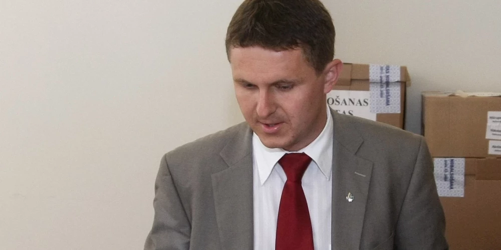 Indriķis Putniņš ir Cēsu novada domes deputāts. 